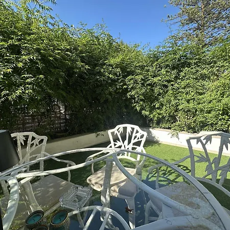 Urbe10 Pries Garden * Malaga